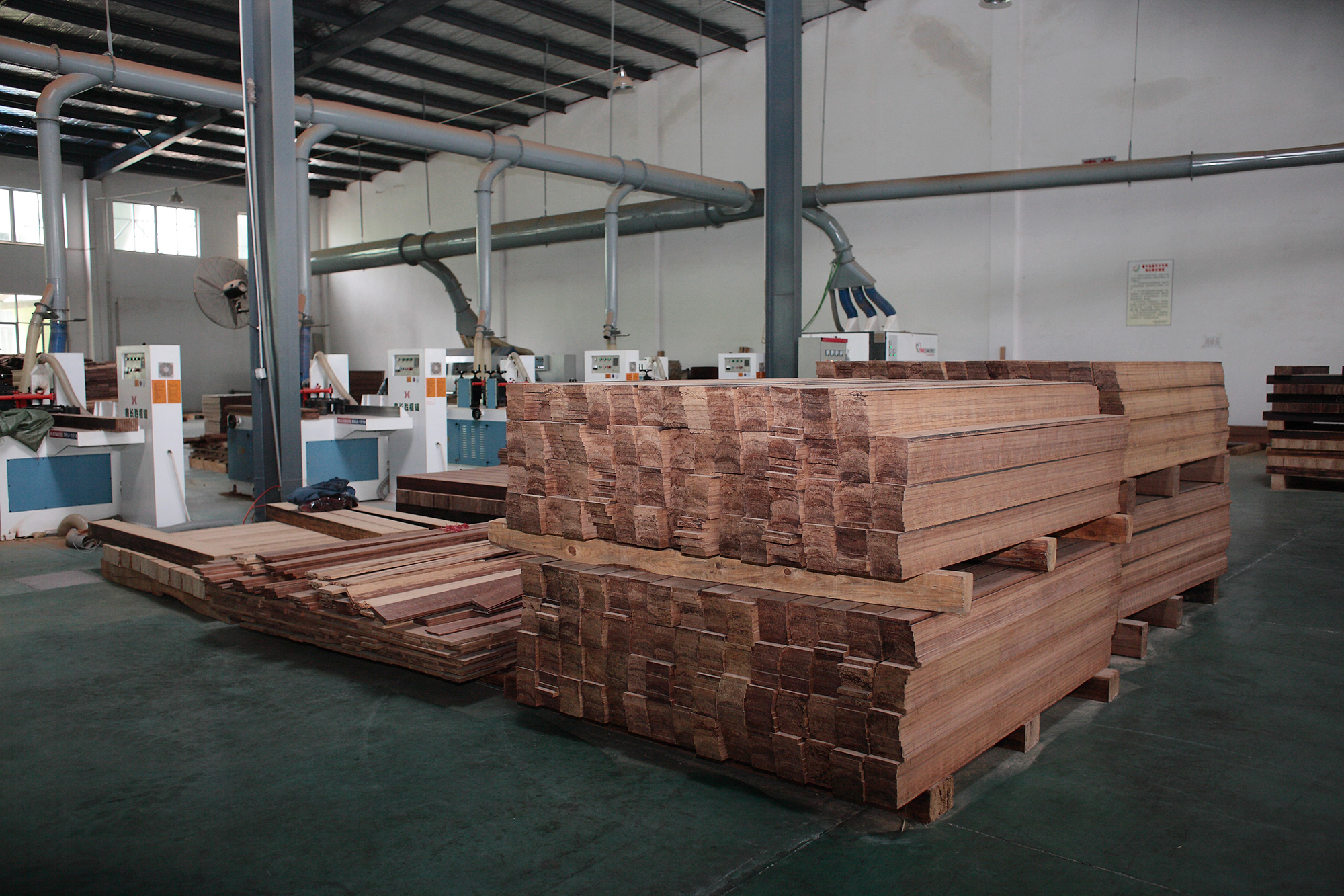 Bamboo fiber floor (outdoor board) finished product workshop